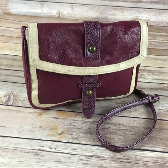 Handbags - Mini Cross Body Bag
